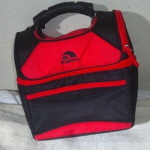 Igloo Playmate Gripper Black & Red insulated multi compartment lunch Cooler Bag